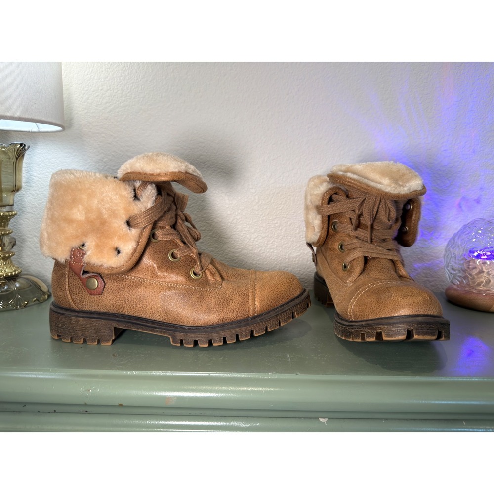Roxy Tan Faux Fur Lined Fold Over Combat Boots Womens 7.5 Lug Sole Cap Toe